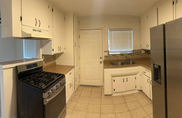 3 Bedroom / 2 Bathroom Single Story Home in San Jacinto