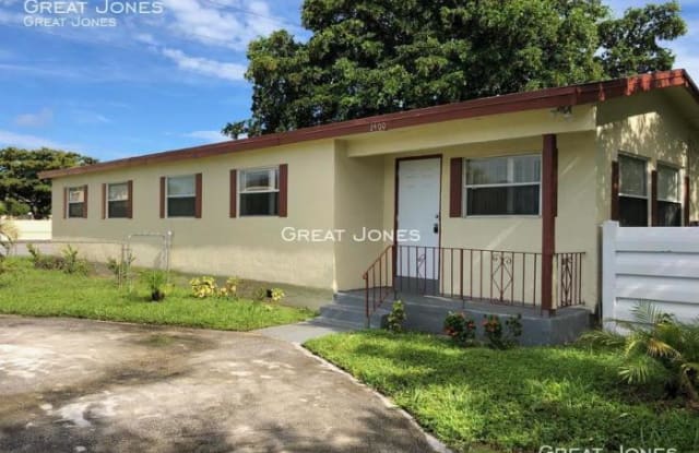 2400 NW 31st Ave - 2400 Northwest 31st Avenue, Fort Lauderdale, FL 33311