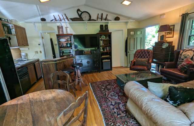 3 Wild Rose Lane