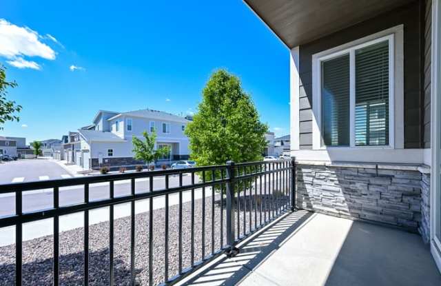 23621 East 5th Drive