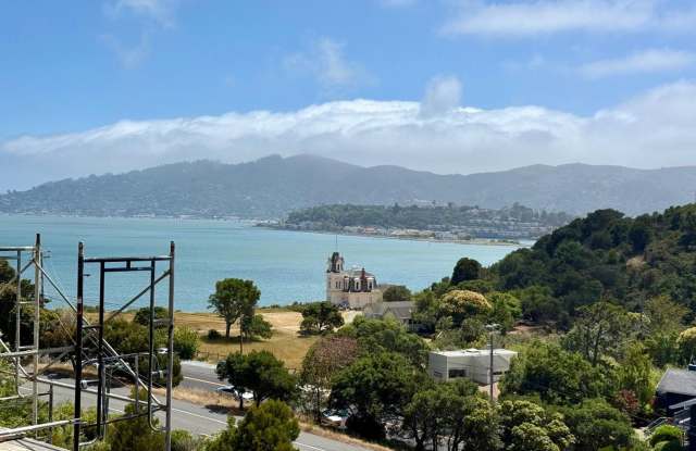 BEAUTIFULLY UPDATED TWO BED / ONE BATH TIBURON CONDO WITH PANORAMIC VIEWS