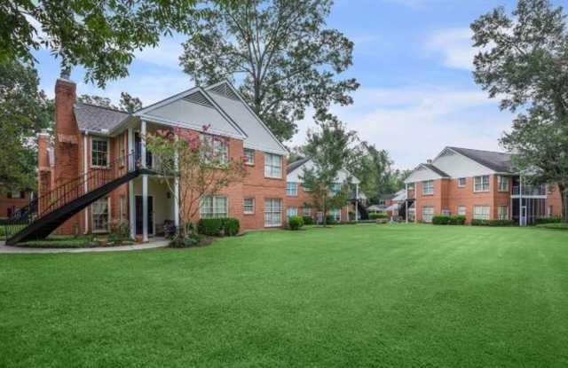 Photo of Heart of Baton Rouge-Spacious 3-bedroom,2-bathroom Condominium