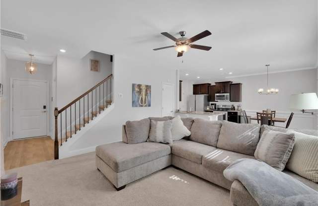 11988 Lovejoy Crossing Place