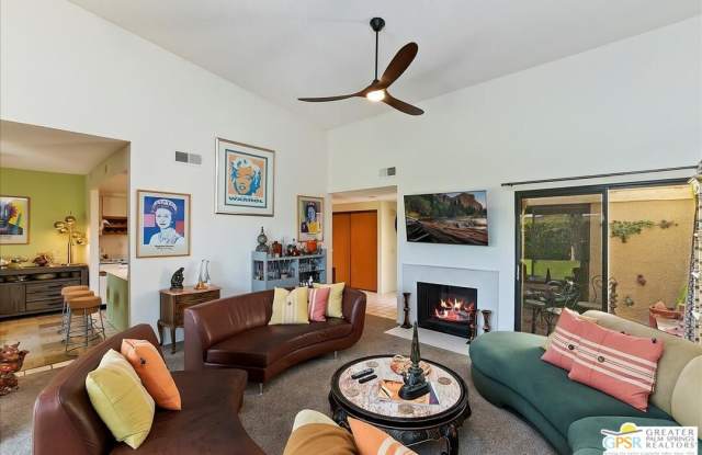 1326 Tiffany Cir