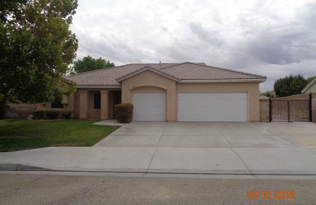 Immaculate one story in West Lancaster with 1967 sq. ft. - 43812 Generation Avenue, Lancaster, CA 93536