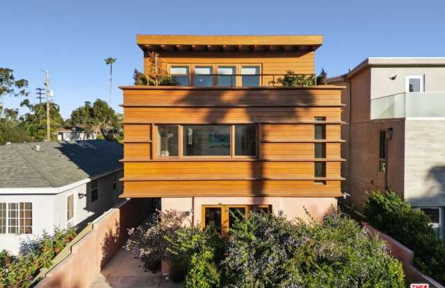 Photo of 812 Brooks Ave