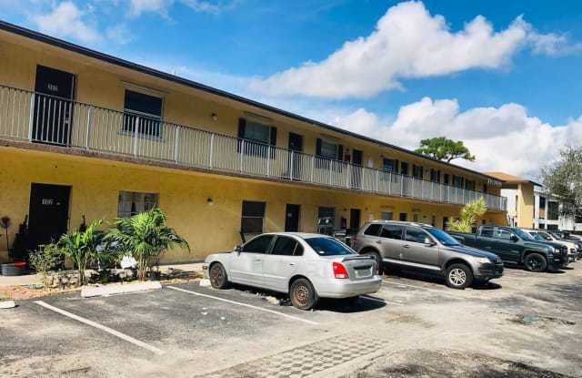 1740 2nd Ave. N Apt. 202 - 1740 2nd Avenue North, Lake Worth, FL 33460