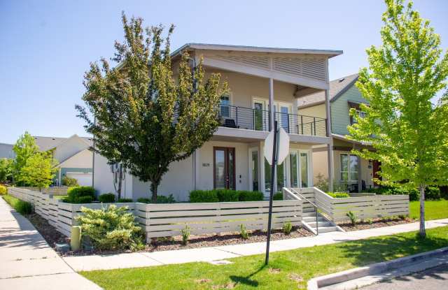 Photo of 11629 S VERUCA Way E