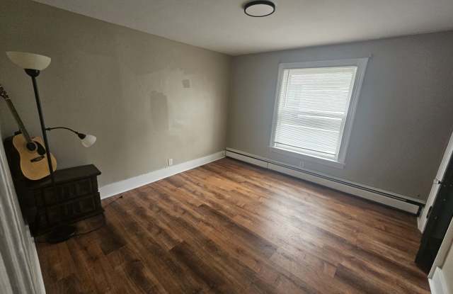 Photo of 3 Bedroom with off-street Parking on Park Ave