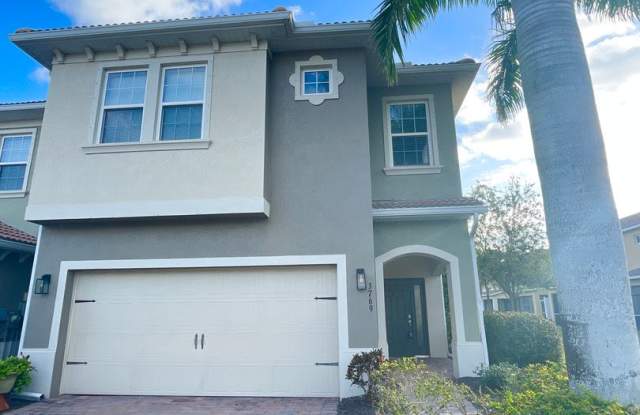 FORT MYERS TOWNHOME AVAILABLE NOW!! 3 Bedroom 2.5 Bath - 3769 Tilbor Circle, Fort Myers, FL 33916