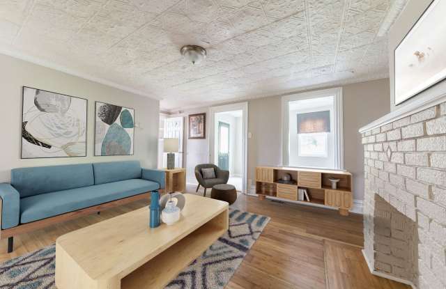 986 E Warrington Ave