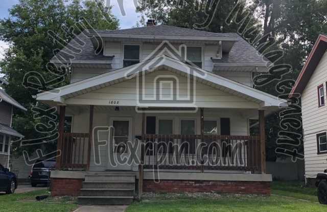 Photo of 1/2 off 1st month.....New on The Market....located minutes from the University.