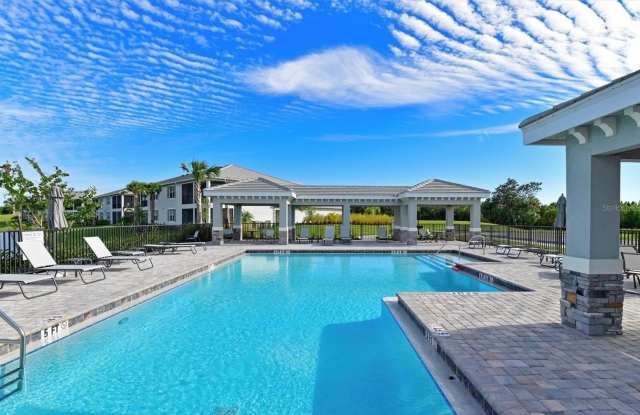 850 TIDEWATER SHORES LOOP