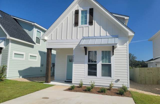 NEWER CONSTRUCTION! Modern NE 3/2.5 w/ Stainless Steel Appliances, Granite Counters, Washer, Dryer, & Resort Style Amenities! Avail JUNE 3rd for $2395/month!