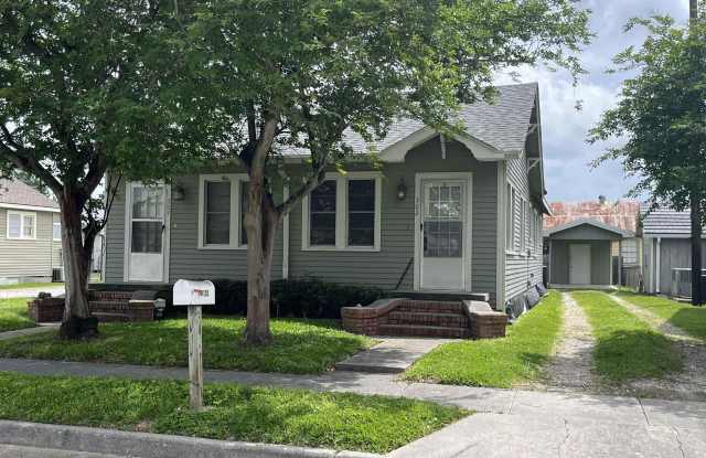 Photo of 302 Suthon Avenue