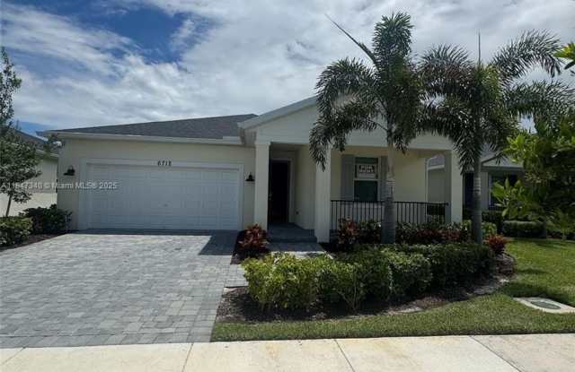 Photo of 6712 NW Cloverdale Ave