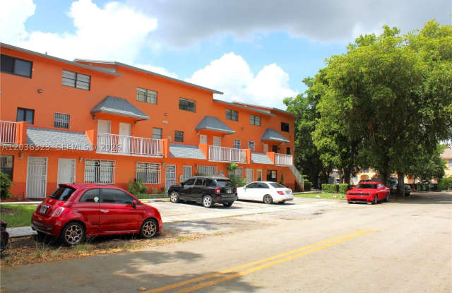 2260 W 55th St