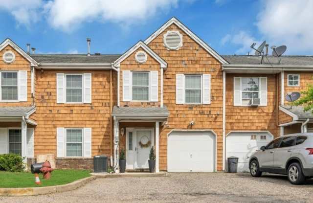 19 Delavan Ct