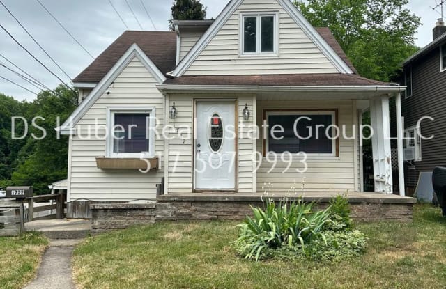 1722 Illinois Avenue - 1722 Illinois Avenue, Lansing, MI 48906