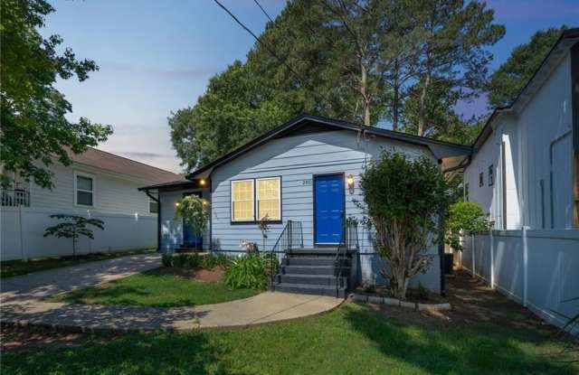 Photo of 2851 SW FORREST HILLS Drive SW