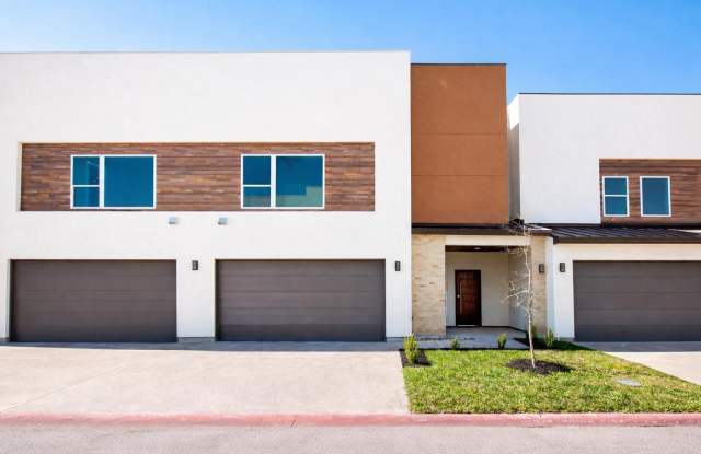 Photo of 9653 McPherson Rd