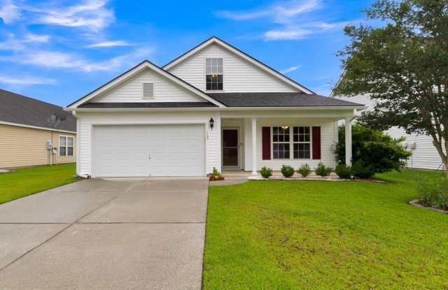 5 Bedroom/ 3 Bath home in lovely Longleaf