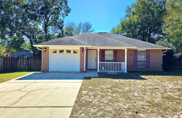 3 bedroom 2 bathroom home in Milton! - 6141 Hamilton Bridge Road, Santa Rosa County, FL 32570