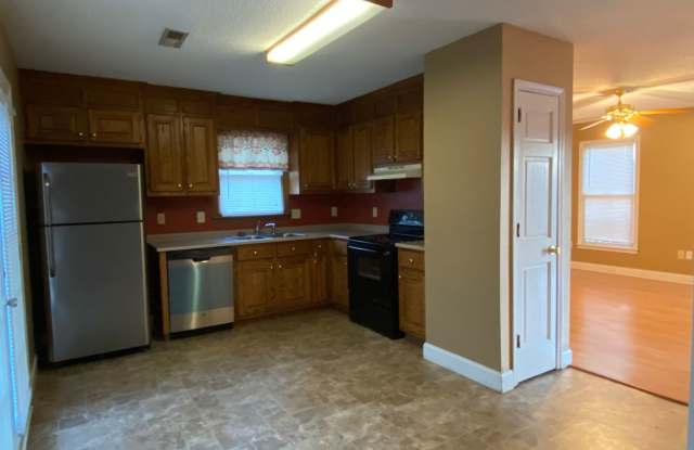 Lovely 2 bedroom Townhome