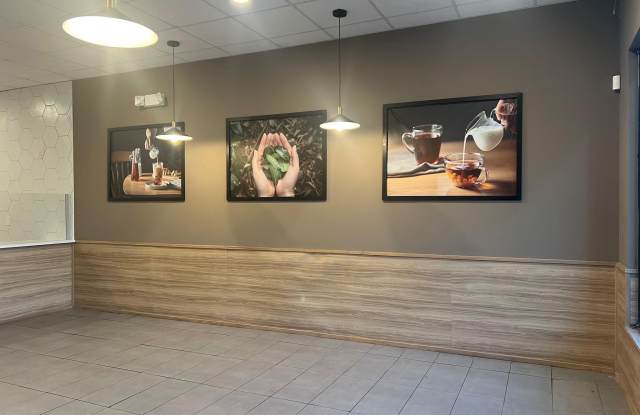 123 W CLEMENTS BRIDGE Road unit: 113 B