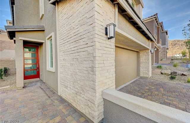31 Castleton Tower Court