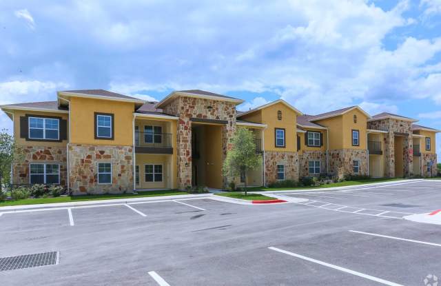 Fairway Landings at Plum Creek - Affordable Housing