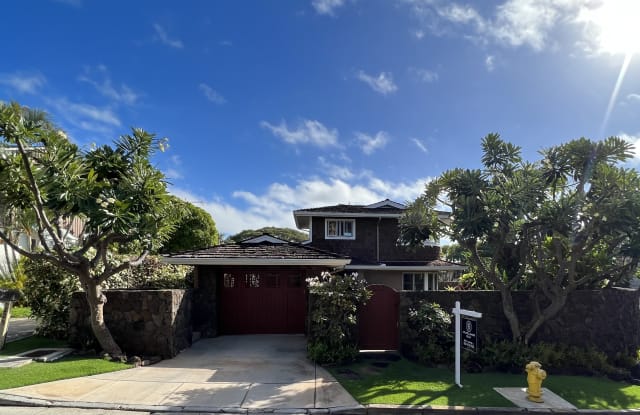 223 Kaʻalawai Place - 223 Kaʻalawai Place, Honolulu, HI 96816