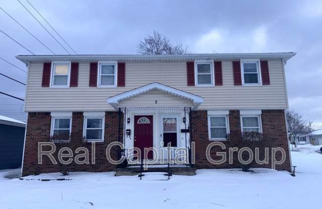 5 Hillwood Dr