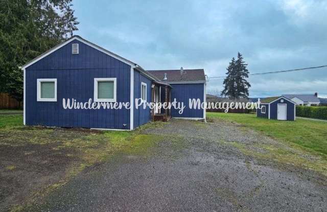 Photo of Conveniently located 2 bed with loft in Central Kitsap, Large yard