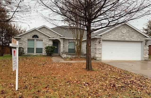 326 Beaumont Drive - 326 Beaumont Dr, Weatherford, TX 76086