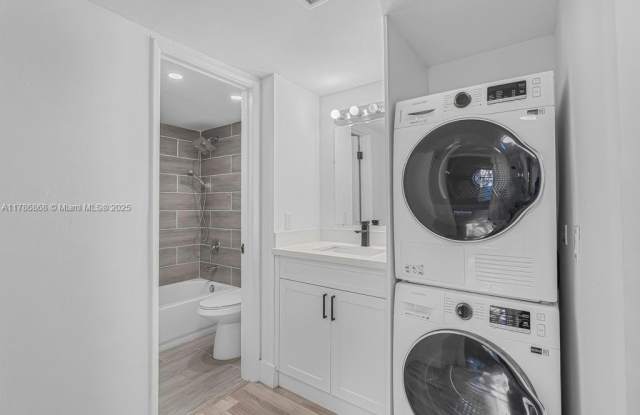 110 Fontainebleau Blvd