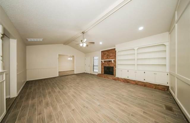 9900 S Hillcrest Drive