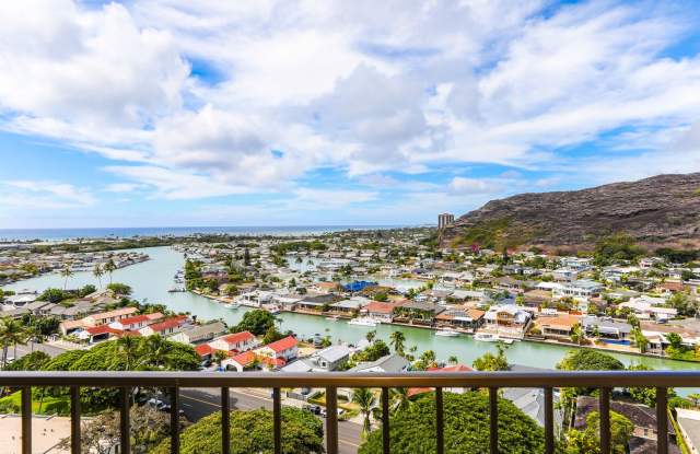 Naniwa Gardens - 1 bdrm/1 bath/1 covered parking (Hawaii Kai)