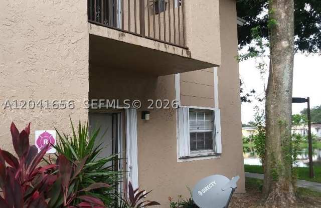 1761 NW 96th Ter