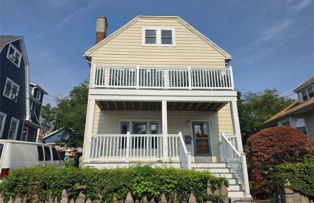 81 Waring Place