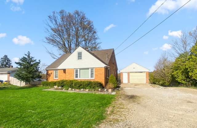 Lovely 5 bedroom 2.5 bathroom home in Hudsonville - 7451 28th Avenue, Ottawa County, MI 49426