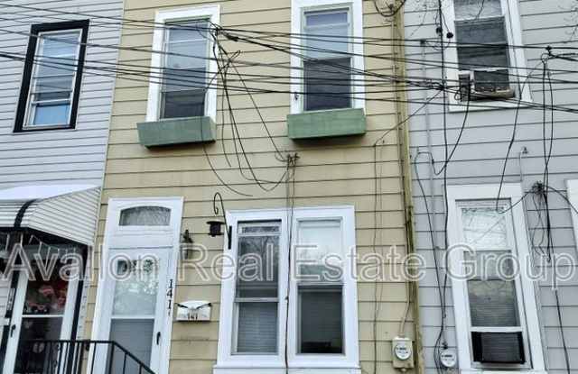 141 Lexington St