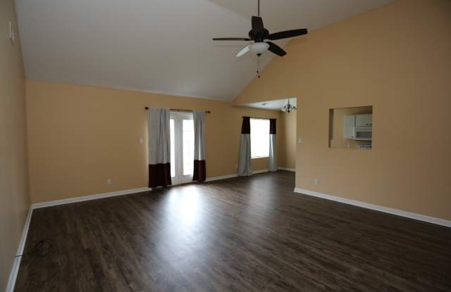 5039 Scotch Pine Ave