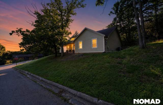 Charming 3BR House in Fayetteville