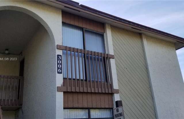 7220 Lake Circle Drive