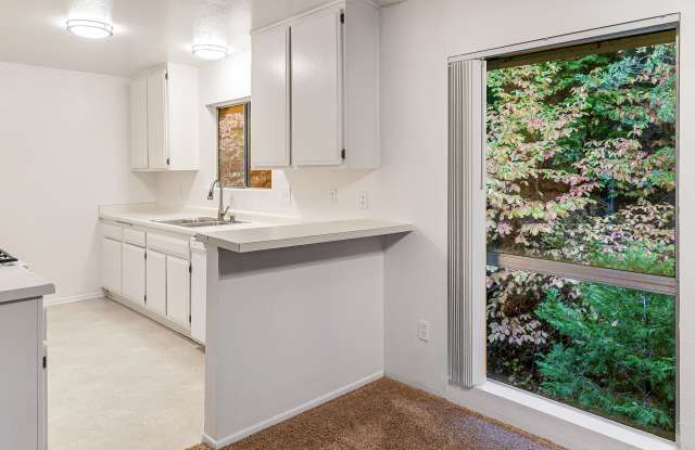 Photo of 101 Rockledge Ln.