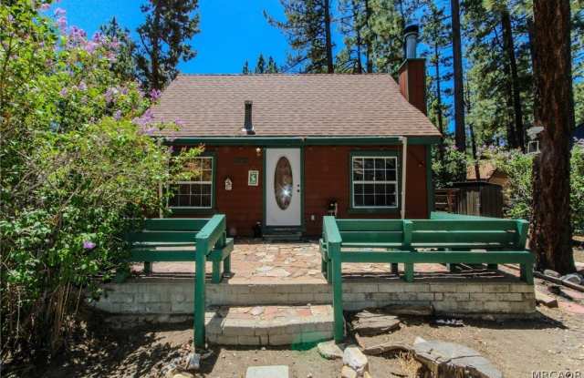 1100 W Sherwood Boulevard