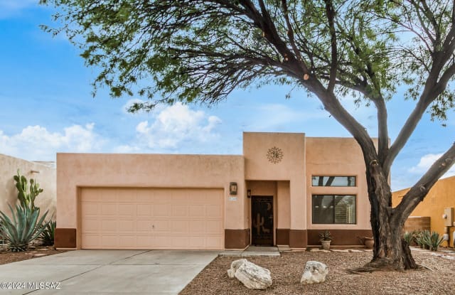 3163 W Feliciano Way - 3163 West Feliciano Way, Casas Adobes, AZ 85742