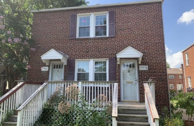 124 E WALNUT STREET - 124 East Walnut Street, Alexandria, VA 22301