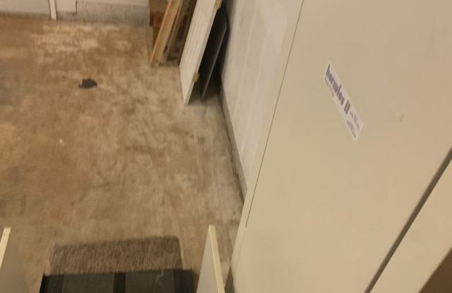 Beautiful Move in Ready 3 bedroom 2 bath home in Established neighborhood